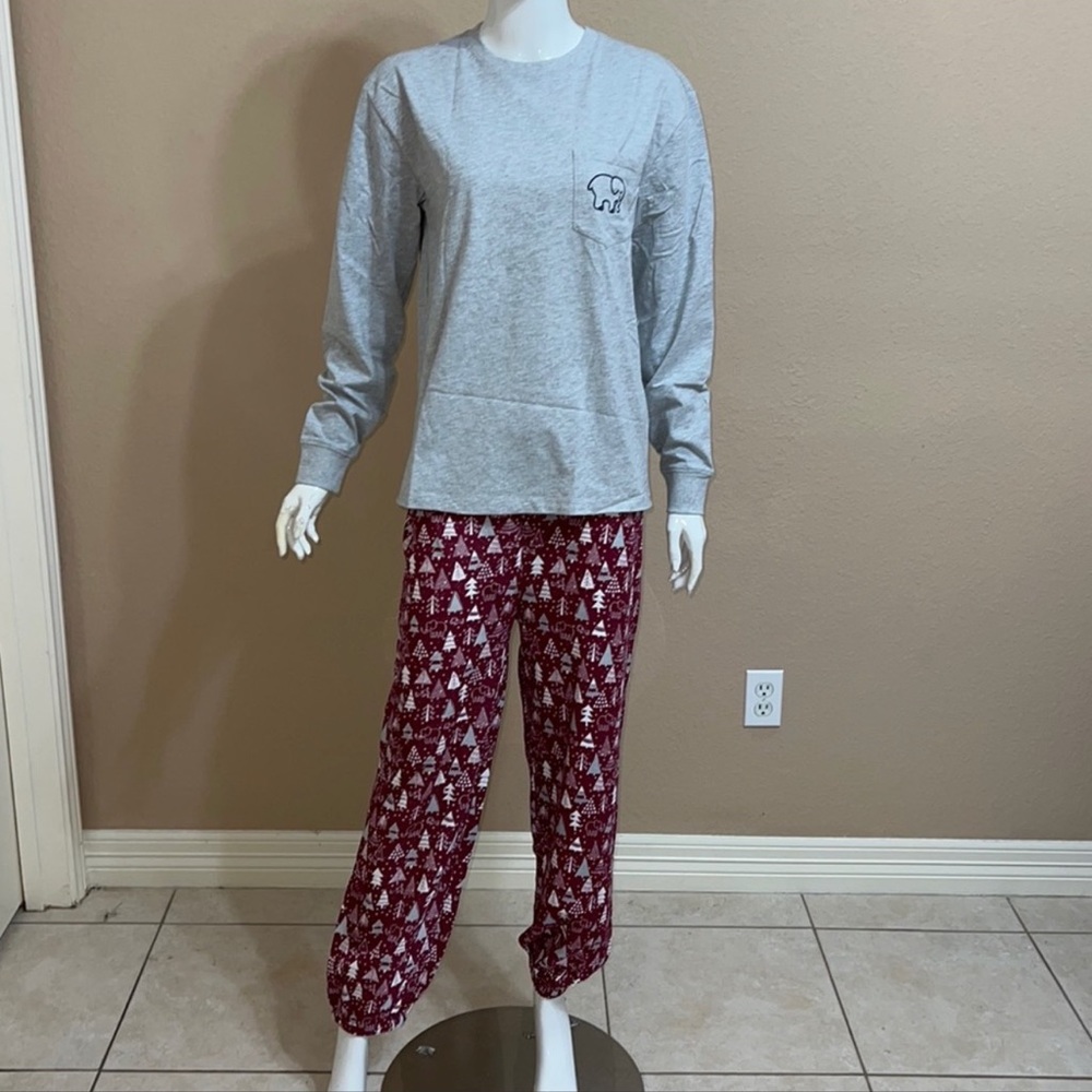 Ivory Ella Christmas Long Sleeve/Sweat Pants